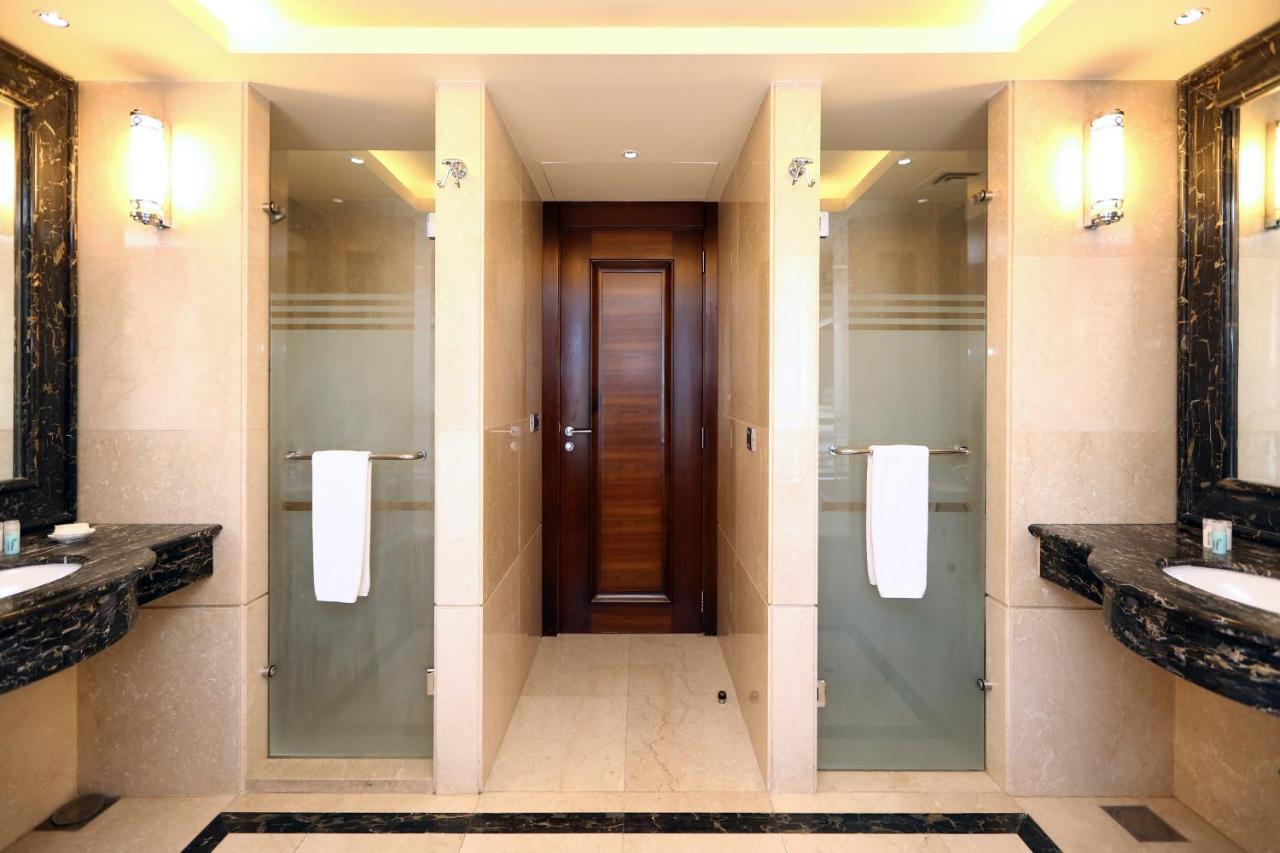 Ramada Plaza By Wyndham Beirut Raouche Ξενοδοχείο Εξωτερικό φωτογραφία