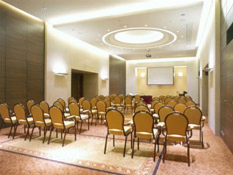 Ramada Plaza By Wyndham Beirut Raouche Ξενοδοχείο Εξωτερικό φωτογραφία