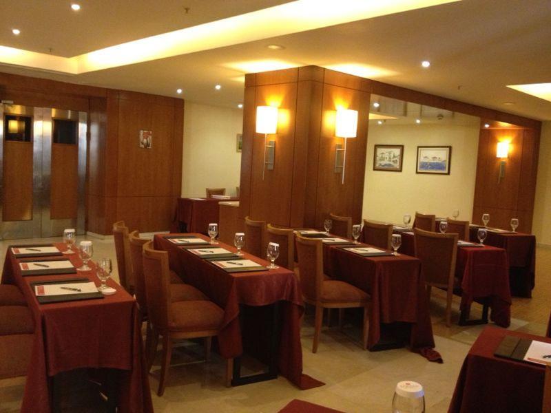 Ramada Plaza By Wyndham Beirut Raouche Ξενοδοχείο Εξωτερικό φωτογραφία